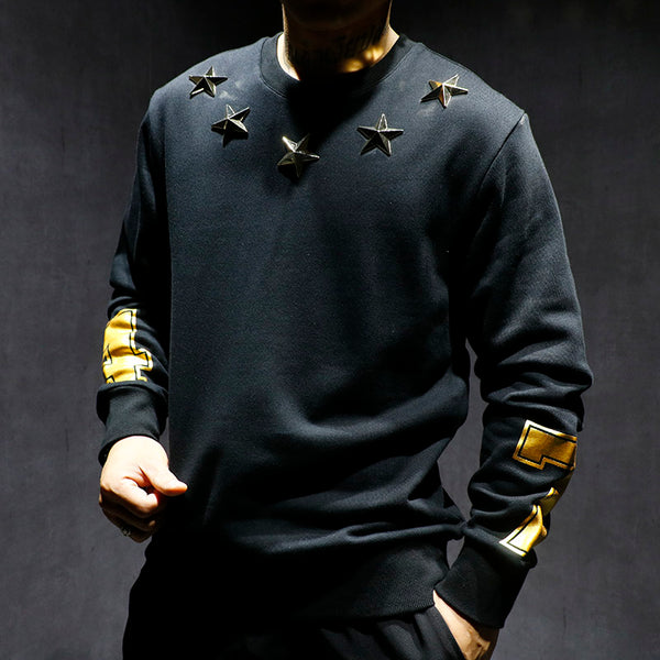 Sudadera con Estrella Dorada y Tachuelas