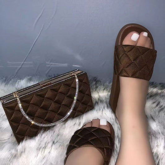 Sandalias y Pantuflas Cuadros con Bolsa Protectora
