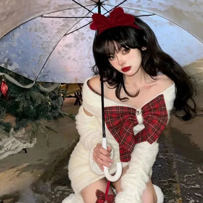 Vestido de Fiesta Navideño Elegante con Hombros Descubiertos y Lazo Rojo - Image 10
