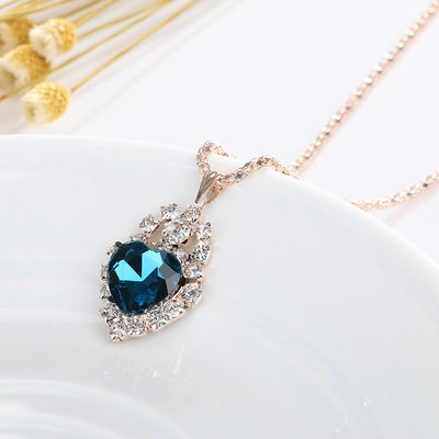 Collar Colgante de Cristal Amor Incrustado - Image 13