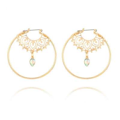Aretes Aros Grandes Dorados con Cristal - Diseño Geométrico Elegante para Mujer - Image 6