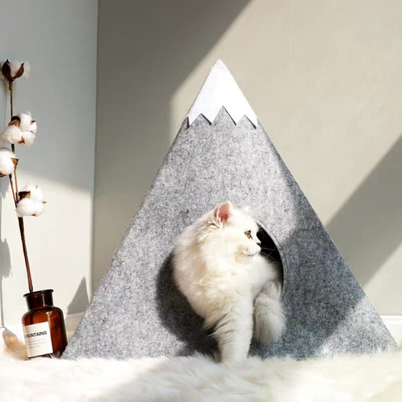 Casa Refugio para Mascotas en Forma de Montaña Nevada