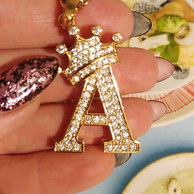 Collar Cadena de Letra Corona Inglesa 26 para Mujer - Image 9