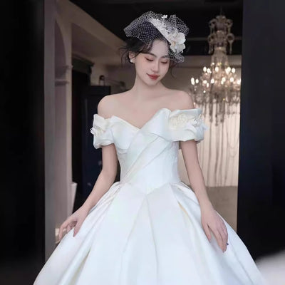 Vestido de Novia Satén Hombros Descubiertos Encaje Francés Elegancia Premium - Image 3
