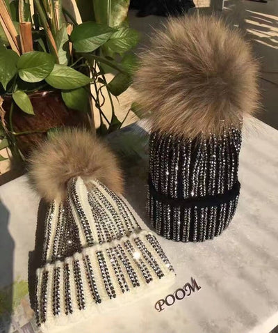 Gorro de Invierno Oversized con Pompón de Piel de Mapache y Zorro Real