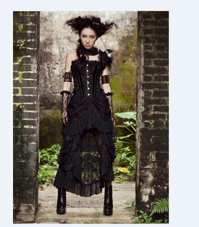 Vestido Gótico de Fiesta con Encaje y Cola de Pájaro - Image 10