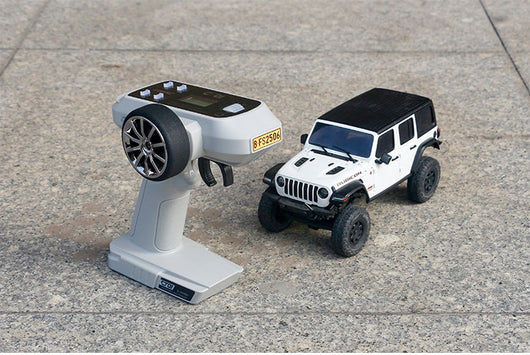 Auto y Barco Teledirigido Bilingüe con Líquido Especial - Image 17
