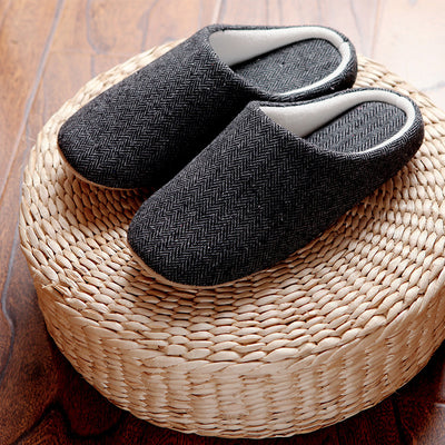 Pantuflas Cálidas de Algodón Negro para Hombre - Antideslizantes y Cómodas - Image 5