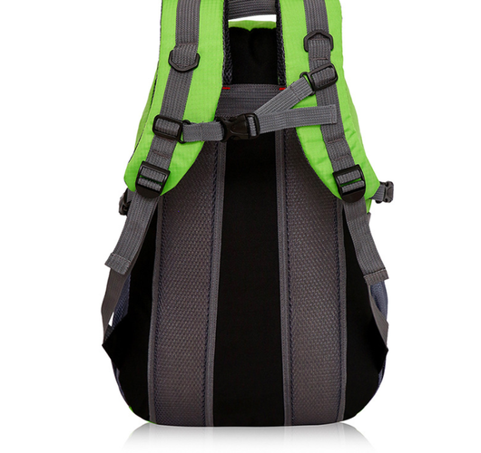 Mochila de Viaje Versátil y Resistente - Image 14
