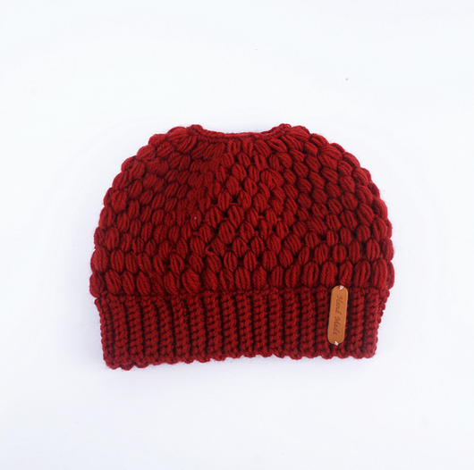 Gorro de Invierno Tejido con Agujero para Coleta - Diseño Europeo Elegante - Image 17