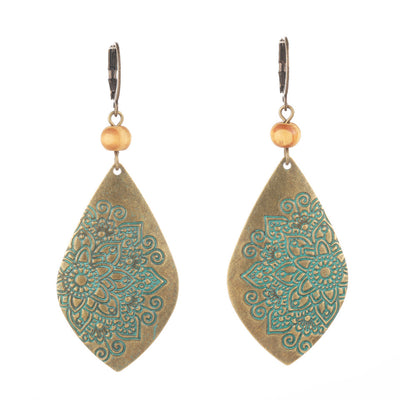 Aretes Étnicos con Patrón Tallado - Image 2