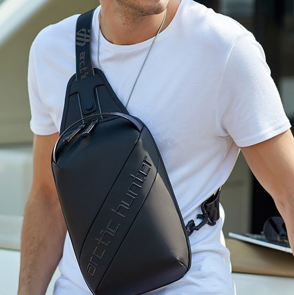 Bolsa Mensajero de Pecho para Hombre con Almacenamiento Inteligente