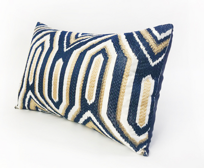 Almohada Azul Oscuro con Diseño Arqueado - Image 4