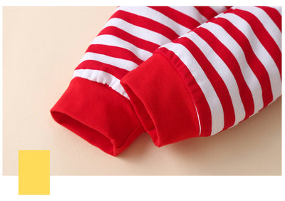 Conjunto de Tres Piezas Navideño a Rayas con Gorro para Bebé - Image 6