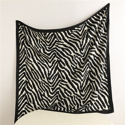 Pañuelo Cuadrado Retro Estampado para Mujer - Diseño Clásico - Image 43