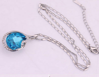 Conjunto de Collar y Aretes de Strass Brillante - Image 7