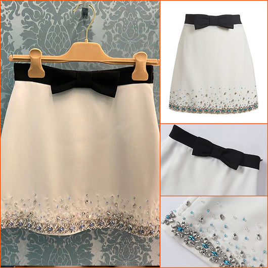 Falda A-Línea Semicaderas con Cristales - Estilo Celebridad Sofisticado - Image 9