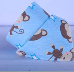 Babero Triangular de Algodón con Diseño Infantil y Doble Botón - Image 19