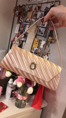 Bolso Vintage Crossbody con Cadena de Perforación y Asa de Mano - Image 6