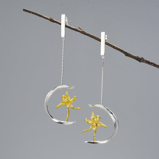 Aretes de Plata S925 Diseño Flor de Lis Semi-Floral para Mujer - Image 2