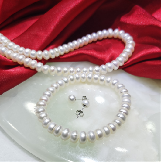 Conjunto de Joyería de Perlas: Collar, Pulsera y Aretes - Image 2