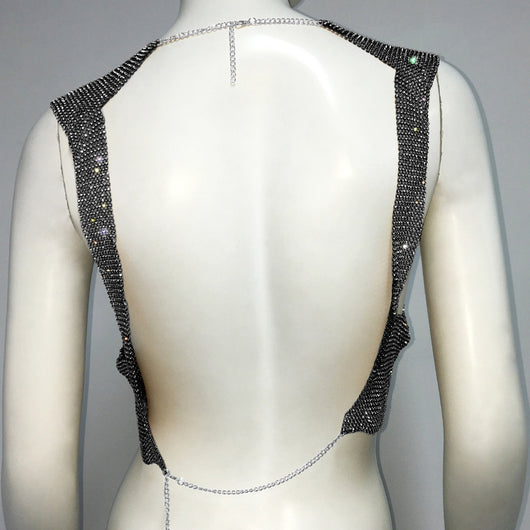 Blusa Elegante sin Mangas con Espalda Descubierta y Detalles de Cristal - Image 12