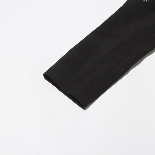 Chaqueta Elegante Calada sin Espalda para Profesionales de Uñas - Image 9