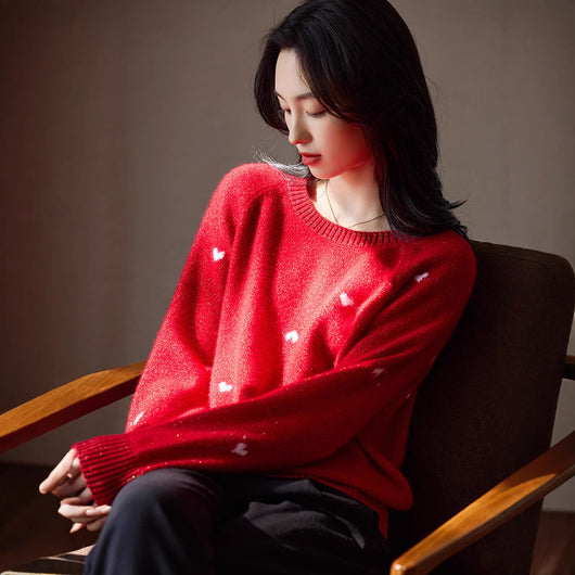 Suéter Rojo de Cuello Redondo para Mujer con Motivo de Corazón - Image 4