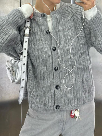 Suéter Camisero Minimalista de Manga Larga para Mujer - Image 13
