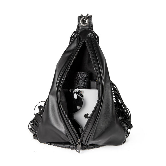 Mochila Elegante con Cartera Integrada y Detalles de Borlas