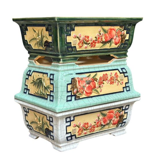 Maceta Artesanal de Cerámica con Diseño Floral Cuadrangular - Image 2