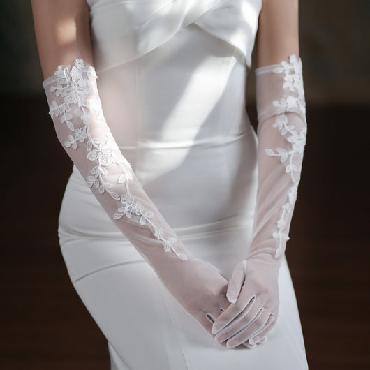Guantes de Encaje Blanco Elegantes para Boda y Cena - Image 6