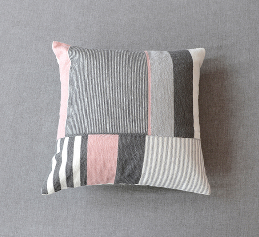 Almohada Decorativa con Bordado en Lienzo - Image 8