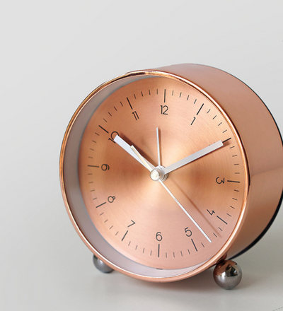 Reloj Despertador de Aluminio con Luz Nocturna y Modo Silencioso - Image 10