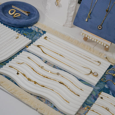 Bandeja Exhibidora de Yeso para Joyas - Organizador de Collares y Pulseras - Image 3