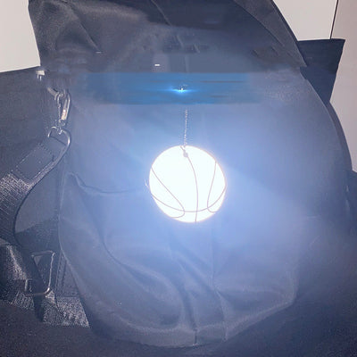 Colgante Reflectante de Baloncesto para Mochila Escolar - Image 5
