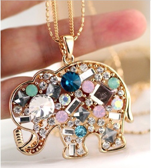 Dije Elefante Bebé con Diamantes - Image 2