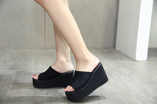 Pantuflas Tacón Alto Cuña Cómoda en Gamuza para Mujer - Image 2