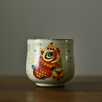 Taza de Cerámica Artesanal Pintada a Mano con León Alegre - Image 4