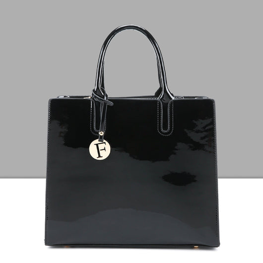 Bolso Maternal de Charol Brillante con Compartimentos Inteligentes - Image 10