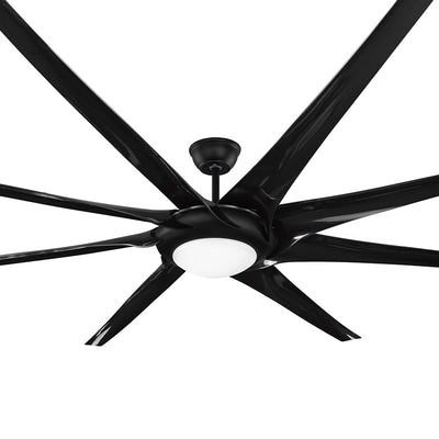 Restaurante Moderno con Lámpara de Techo y Ventilador Integrado - Image 10