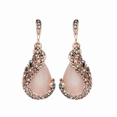 Conjunto de Joyería Elegante: Collar Gota de Cristal y Aretes con Ganchos - Image 4