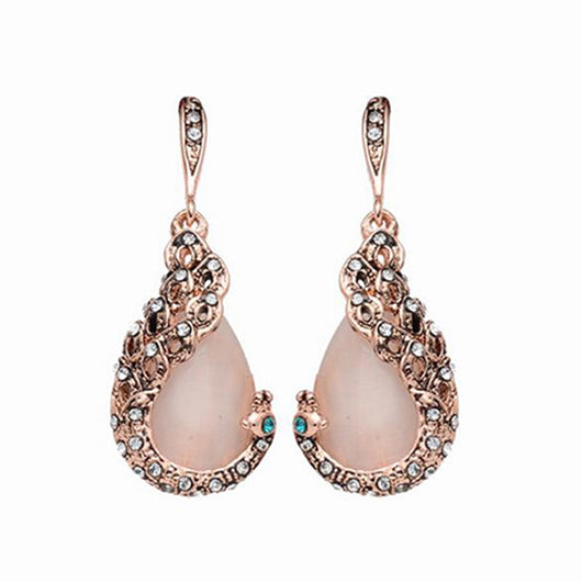 Conjunto de Joyería Elegante: Collar Gota de Cristal y Aretes con Ganchos - Image 4