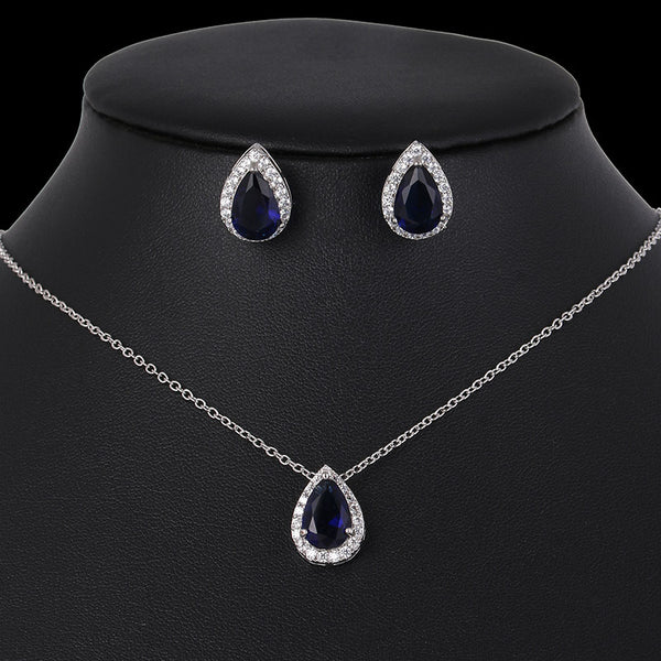 Conjunto de Aretes y Collar con Circonitas en Forma de Gota - Image 11