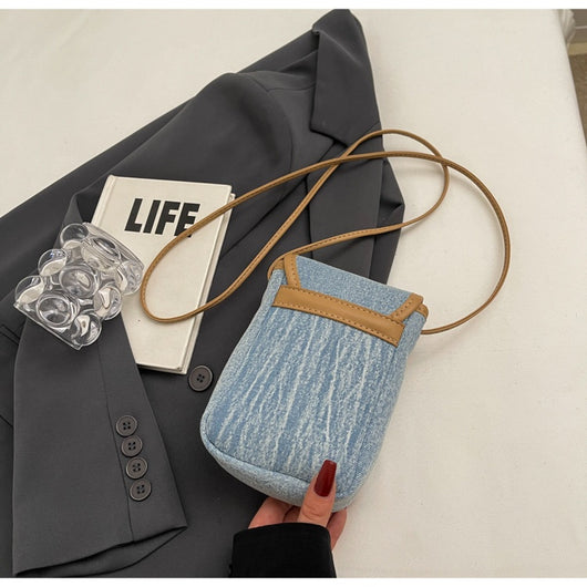 Bolsa Mensajera de Mezclilla Vertical con Botón de Cuerno para Celular Mujer - Image 26