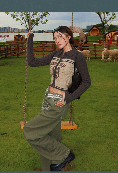 Jeans Rectos Mujer con Parche Bordado American Gothic y Orilla sin Rematar - Image 16
