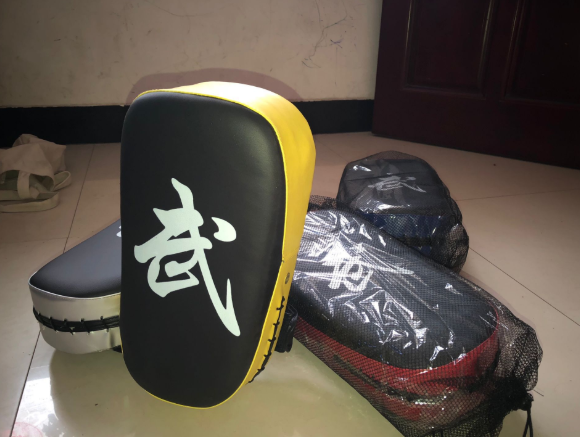 Saco de Boxeo Profesional PU Cuero - Entrenamiento Muay Thai y Taekwondo