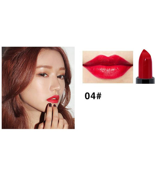 Labial Matte Rojo Intenso en Tubo - Fórmula Terciopelo - Image 5