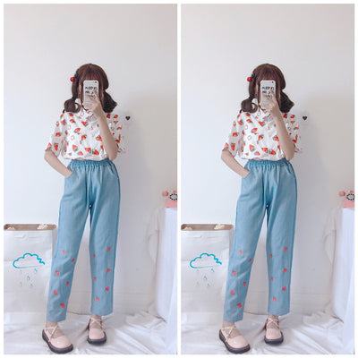 Jeans con Bordado de Fresa - Image 3