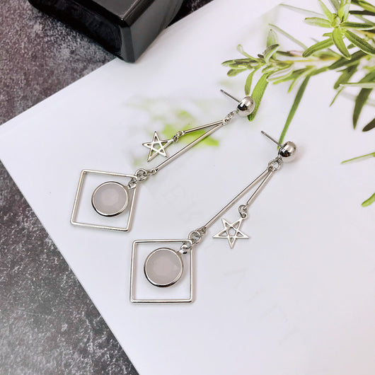 Aretes Coreanos Asimétricos con Flor de Perla y Moño - Image 35